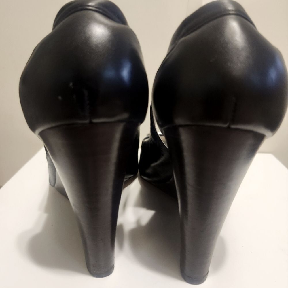 Coach NY "Larchmont" Black Leather Wedge Heel Peep Toe Logo Pumps Sz.9.5 $178 - Picture 5 of 8